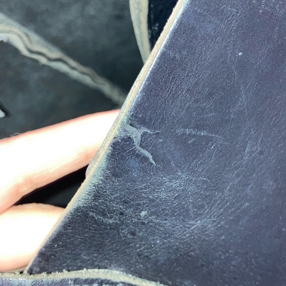 American Apparel Unlined Leather Tote - Picture 5 of 10